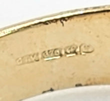 Load image into Gallery viewer, 1774: Vintage: 9ct Gold Cornflower Blue Sapphires Cocktail "Bombe" Ring- FAB