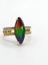 Load image into Gallery viewer, 1791: Vintage: 9ct Gold Tri-Coloured & Glacier White Topaz Cocktail Ring- a beauty