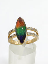 Load image into Gallery viewer, 1791: Vintage: 9ct Gold Tri-Coloured & Glacier White Topaz Cocktail Ring- a beauty