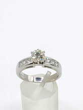 Cargar imagen en el visor de la galería, 1703: Vintage: 14ct White Gold Diamonds (1.4ct) Ring- Divine, Dazzling, Natural (0.8ct Centre stone)
