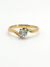 Load image into Gallery viewer, 1646: Vintage: 18ct Gold & Platinum Diamond Solitaire (0.37ct) Ring- superb quality