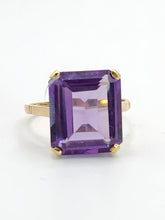 Load image into Gallery viewer, 1693:Vintage; 9ct Gold Large Emerald Cut Alexandrite Cocktail Ring- Exceptional