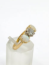 Load image into Gallery viewer, 2024: Vintage18ct Gold Diamond White Opals 3-Stone Straight Ring- a rare find