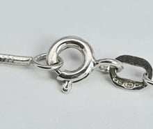 Load image into Gallery viewer, 2070: Vintage: 9ct White Gold Snake Chain/Necklace (40cm) - Pristine Condition