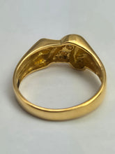 Load image into Gallery viewer, 6444: Vintage: 22ct Gold Twin Natural Diamonds Fancy Signet Ring