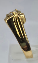 Load image into Gallery viewer, 6444: Vintage: 22ct Gold Twin Natural Diamonds Fancy Signet Ring