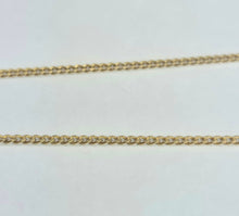 Load image into Gallery viewer, 2148: Vintage; 9ct Gold 31 Green Diopsides Pendant & Chain (40cm) - lovely neckwear