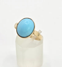 Load image into Gallery viewer, 2189: Vintage; 14ct Gold Cabochon Turquoise Solitaire Ring- curvaceous beauty