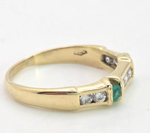 Load image into Gallery viewer, 1195: Vintage Rare: 18ct Gold Green Diopside Sapphires Stacker Ring