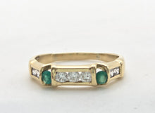 Load image into Gallery viewer, 1195: Vintage Rare: 18ct Gold Green Diopside Sapphires Stacker Ring