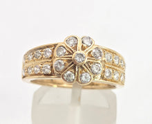 Load image into Gallery viewer, 1872: Vintage: 18ct Gold 25 Diamonds Cluster Ring - sparkling symmetry