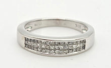 Cargar imagen en el visor de la galería, 2031: Vintage: 18ct White Gold 48 Natural Diamonds Stacker/Half-Eternity Ring