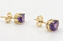Load image into Gallery viewer, Vintage: 18ct Gold Purple Amethyst Solitaire Stud Earrings