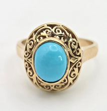 Cargar imagen en el visor de la galería, 2345: Vintage: 18ct Gold Cabochon Turquoise Dress Ring