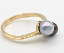 Cargar imagen en el visor de la galería, 2335 Vintage: 18ct Gold Tahitian Pearls Crossover Ring