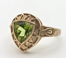 Load image into Gallery viewer, 2232 9ct gold Shield-- Cut Peridot Ornate Signet Ring