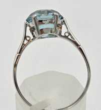 Cargar imagen en el visor de la galería, 2191 Platinum Round Faceted Cut Blue Zircon Single Stone Ring