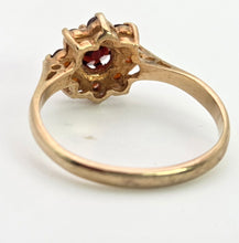 Load image into Gallery viewer, 0118 Vintage: 9ct Gold 9 Garnets Daisy Flower Head Ring- From 1975