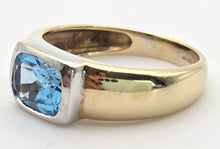 Load image into Gallery viewer, 2397 Vintage: 9ct Gold Cabochon Cut Swiss Blue Topaz Signet Ring