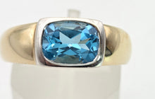 Load image into Gallery viewer, 2397 Vintage: 9ct Gold Cabochon Cut Swiss Blue Topaz Signet Ring