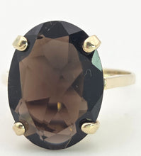 Load image into Gallery viewer, 2412 Vintage: 9ct Gold Oval faceted Cut Smokey Quartz Solitaire Ring