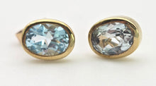 Load image into Gallery viewer, 0123- Vintage 9ct Gold Light Blue Topaz Stud Earrings- Gorgeous colour