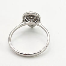 Load image into Gallery viewer, 2375 Vintage: 18ct White Gold 32 Natural Diamonds (0.5ct) Ring
