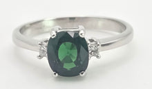 Load image into Gallery viewer, 2491 Vintage 18ct White Gold Chrome Diopside Natural Diamonds Dress Ring