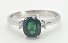 Load image into Gallery viewer, 2491 Vintage 18ct White Gold Chrome Diopside Natural Diamonds Dress Ring