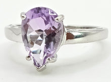 Load image into Gallery viewer, 6422 Vintage: 9ct White Gold Pear-Cut Lilac Amethyst Ring