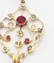 Load image into Gallery viewer, 1651 Antique (Edwardian) 9ct Gold Garnets Seed Pearls Pendant & Figaro Necklace