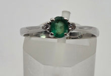 Load image into Gallery viewer, 8286 Vintage: Petite 18ct White Gold Emerald & Diamonds 3 Stone Ring