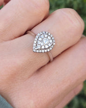 Load image into Gallery viewer, 6418 Vintage: 18ct White Gold 32 Natural Diamonds (0.5ct) Ring