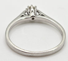 Load image into Gallery viewer, 2416: Vintage 9ct White Gold Round Full Cut Diamond Solitaire