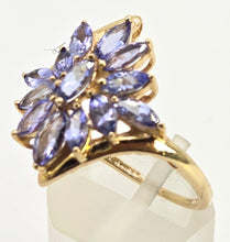Load image into Gallery viewer, 2538: Vintage 9ct Gold Violet Blue Tanzanites Flower Head Ring