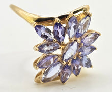 Load image into Gallery viewer, 2538: Vintage 9ct Gold Violet Blue Tanzanites Flower Head Ring