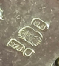 Load image into Gallery viewer, 2382: Vintage: 9ct Gold Blue Sapphires Natural Diamonds Link Bracelet (18cm)