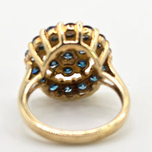 Cargar imagen en el visor de la galería, 0596: Vintage: 9ct Gold 21 Blue Diamonds Floral Cluster Ring