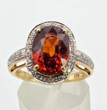 Load image into Gallery viewer, 0635 Vintage: 18ct Gold Orange Spessartite Garnet Diamonds Cluster Ring- A rare find