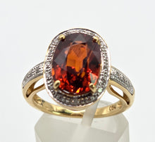 Load image into Gallery viewer, 0635 Vintage: 18ct Gold Orange Spessartite Garnet Diamonds Cluster Ring- A rare find