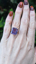 Load image into Gallery viewer, 6246Vintage: 18ct Gold Emerald Cut Purple Sapphire Ring