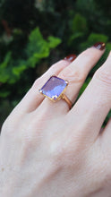 Load image into Gallery viewer, 6246Vintage: 18ct Gold Emerald Cut Purple Sapphire Ring