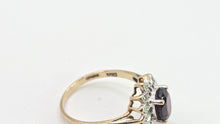 Cargar imagen en el visor de la galería, 2566: Vintage 9ct Gold Red Garnet Diamonds Flower Head Ring
