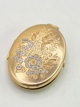 Load image into Gallery viewer, 2602: Vintage: 9ct Gold Large Photo Locket/Pendant