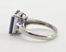 Load image into Gallery viewer, 2607 Vintage: 9ct White Gold Emerald Cut French Blue Sapphire Diamonds Ring