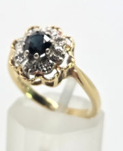 Cargar imagen en el visor de la galería, 0630: Vintage 18ct Gold French Blues Sapphire Diamonds Flower Head Cluster Ring