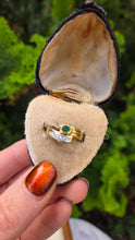 Load image into Gallery viewer, 6290 Vintage: 18ct Gold Emerald Diamonds Snake Head Ring