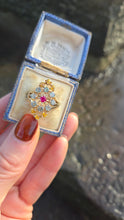Cargar imagen en el visor de la galería, 2506- Vintage: 9ct Gold Green & Yellow Sapphires Ruby Openwork Cocktail Ring