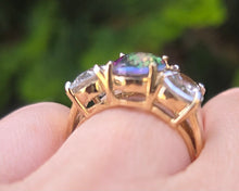 Load image into Gallery viewer, 6338 Vintage: Statement: 9ct Gold Caribbean Topaz Glacier Topaz Trilogy Ring