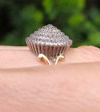 Load image into Gallery viewer, 2560: Vintage 18ct Gold Natural Diamonds (1.25ct) Tiered Cluster Ring